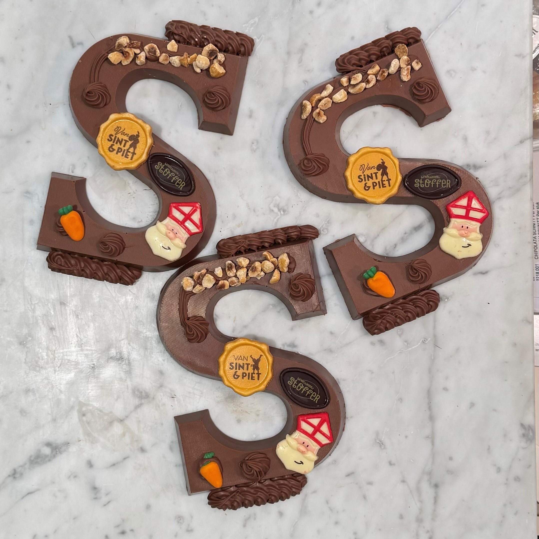 Luxe Chocoladeletter Gianduja | S